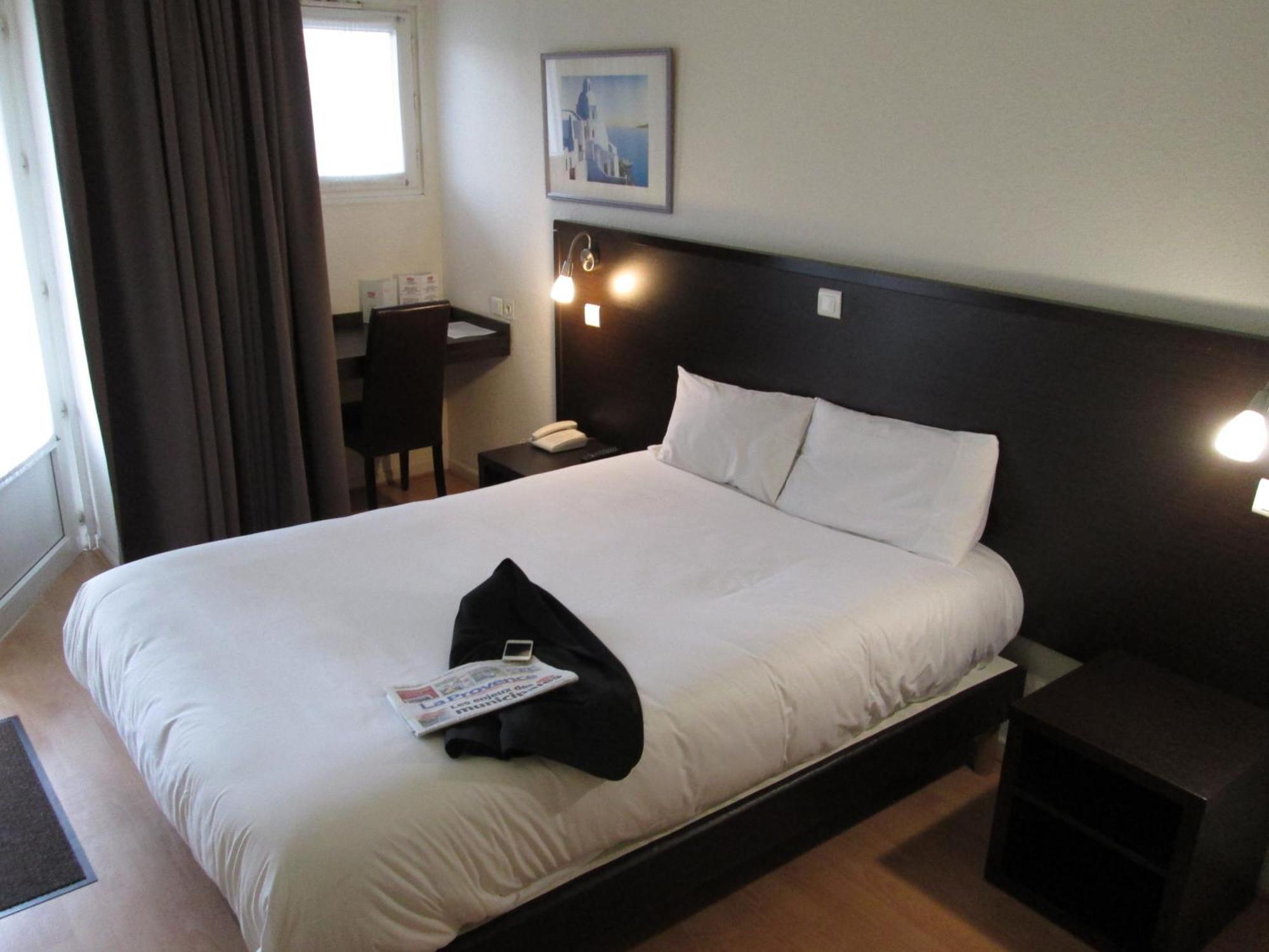 Top Motel Istres Εξωτερικό φωτογραφία
