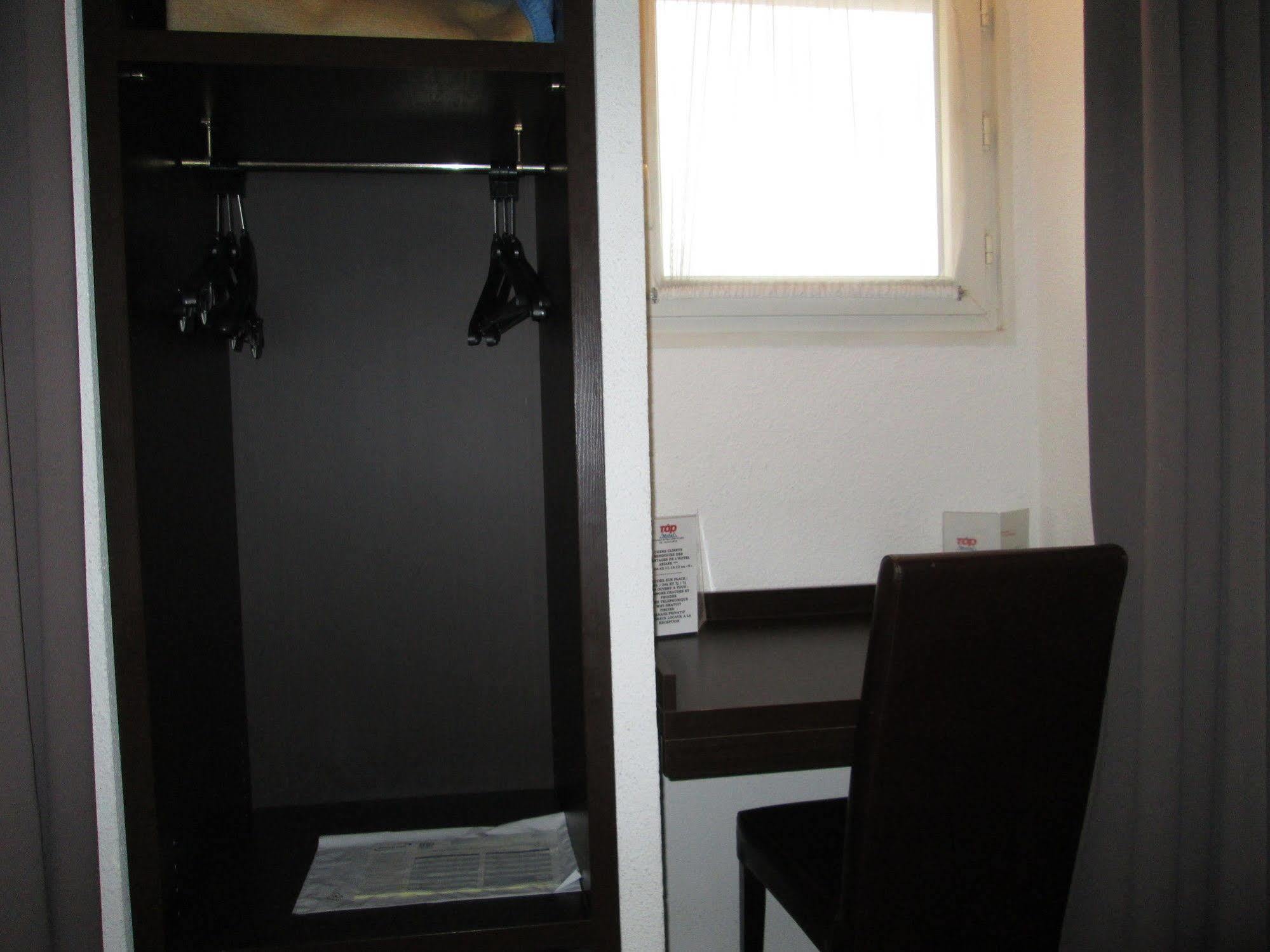 Top Motel Istres Εξωτερικό φωτογραφία