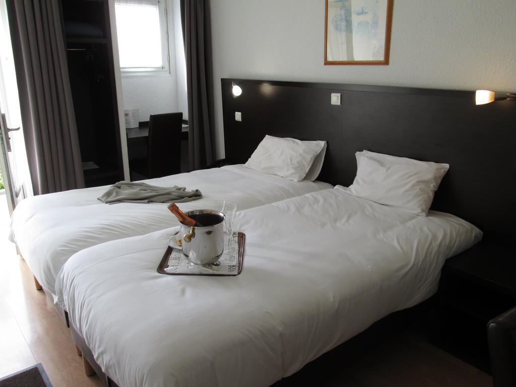 Top Motel Istres Δωμάτιο φωτογραφία